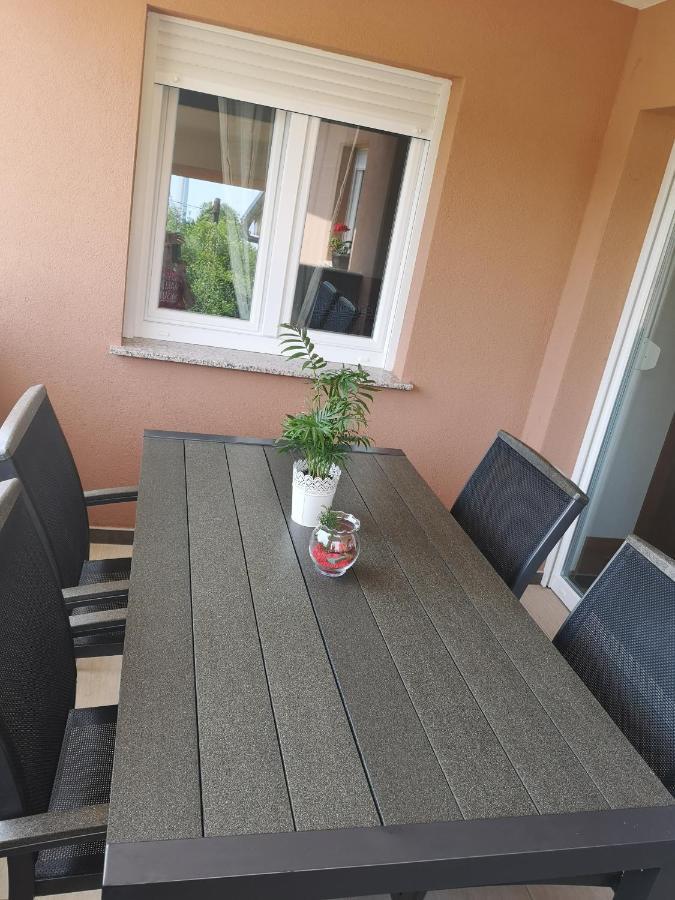 Apartmani Manda Omišalj Exterior foto